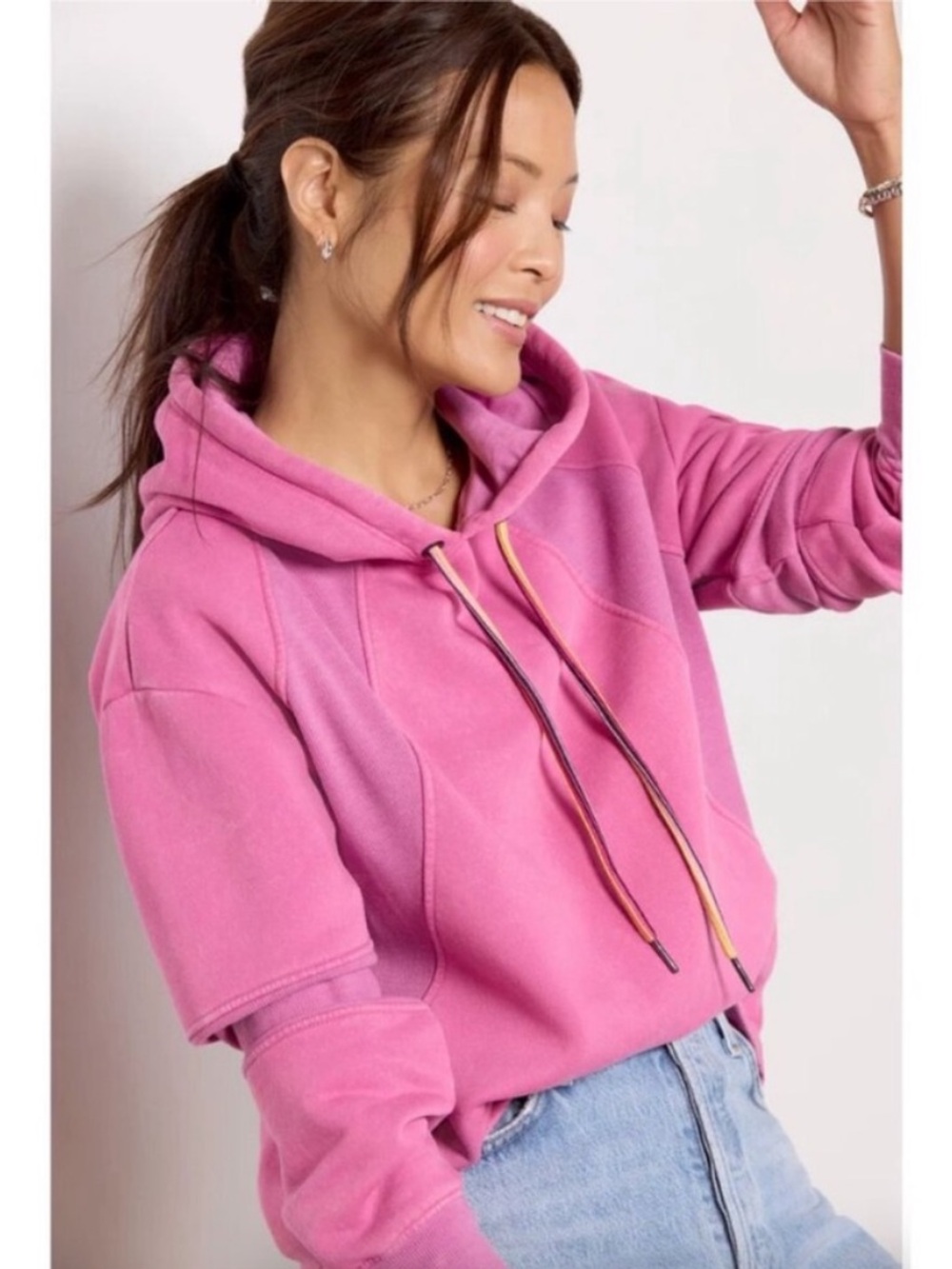 Evereve Hallie Mineral Wash Fleece Hoodie Pink Pullover Raglan Sleeves Comfy
